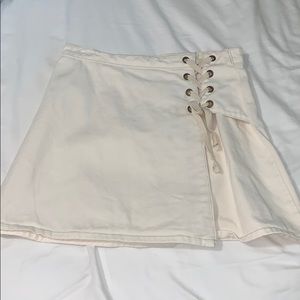 White denim skirt
